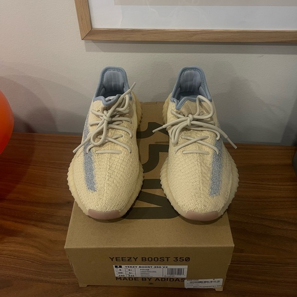 Yeezy Boost 350 V2 Linen Size US6 mens - Picture 1 of 10
